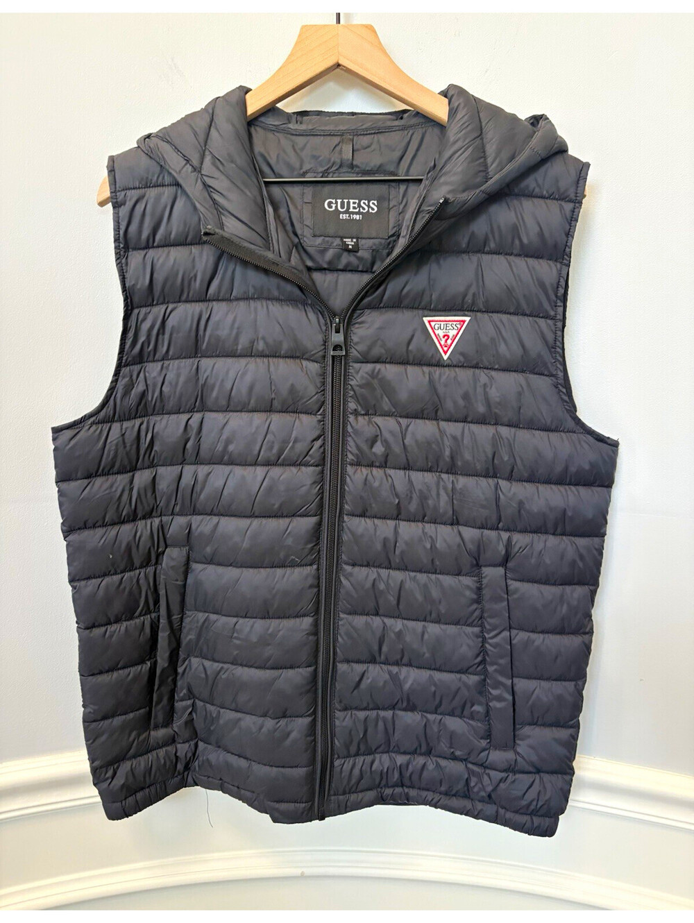GUESS Men's Black Hooded Puffer Vest Full Zip Logo Patch Size M